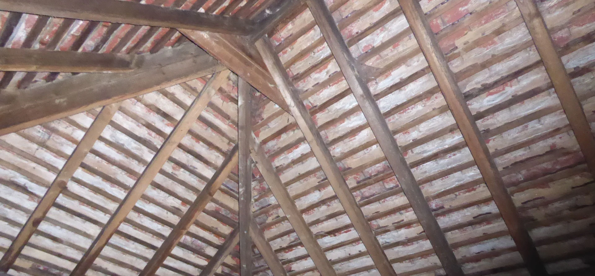 timber roof structure